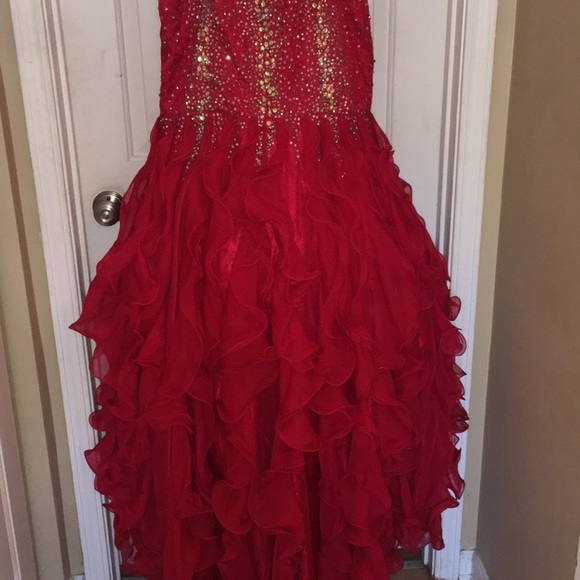 RED, MERMAID FITTED, JEWELED OUT FORMAL DRESS ❤️ - Picture 7 of 8